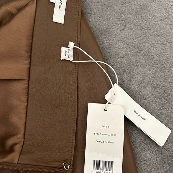 Vince Brown Leather Pencil Skirt with Pleats - 6 NWT - Picture 6 of 6